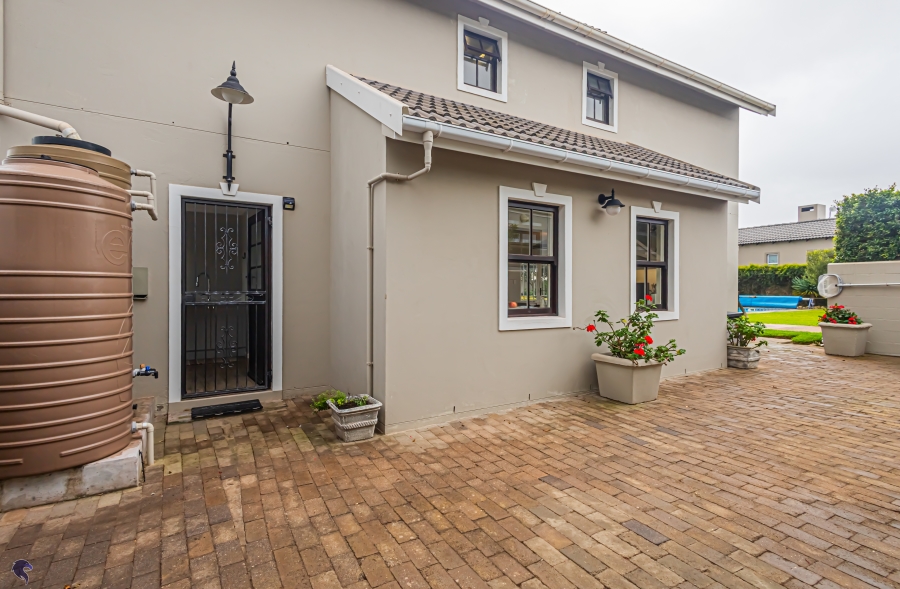4 Bedroom Property for Sale in Country Club Western Cape